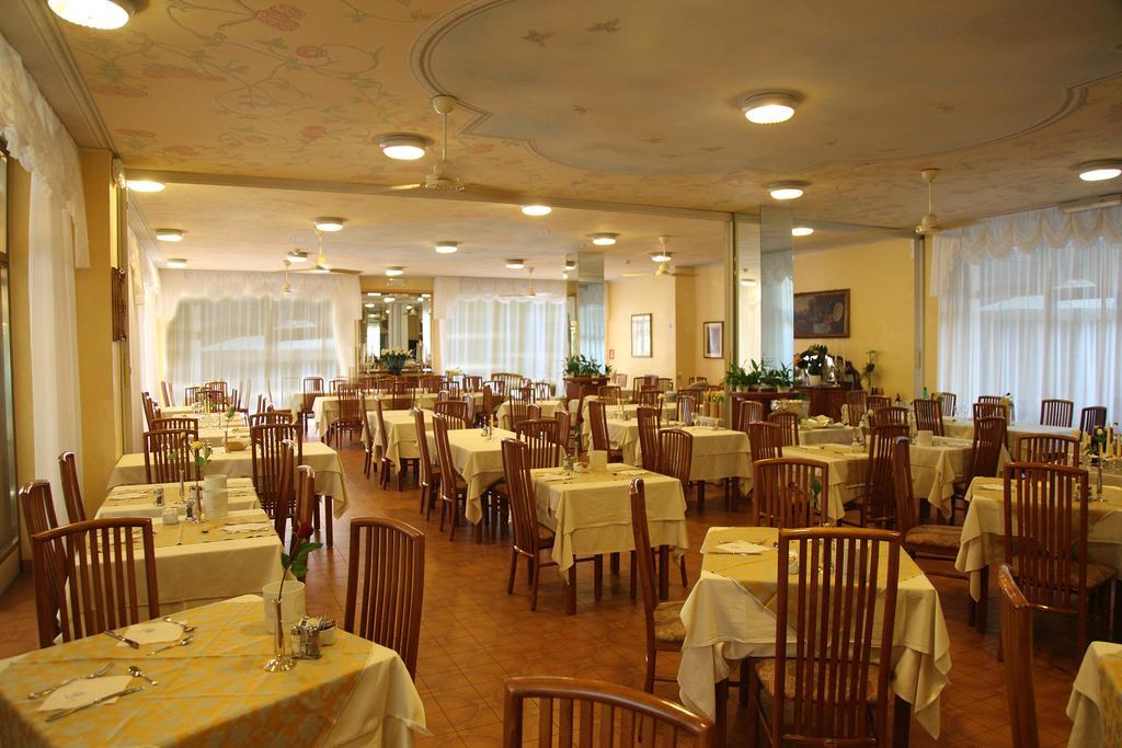 Hotel Diana Grado Eksteriør billede